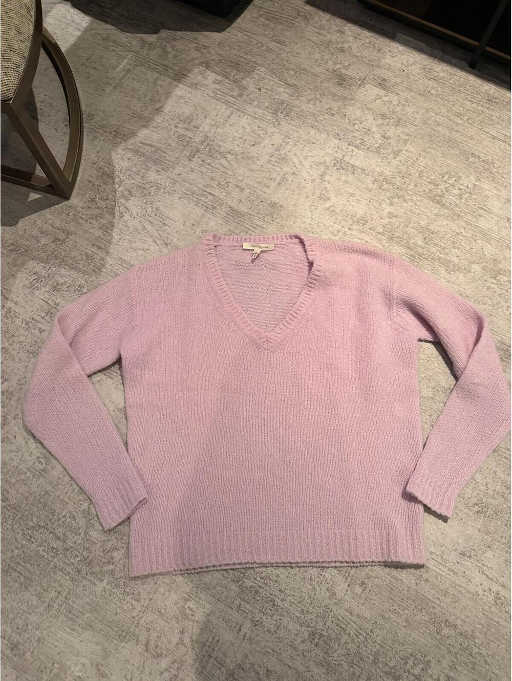 Excellent Condition Marc Jacobs Pink Wool Blend V Neck Sweater size M